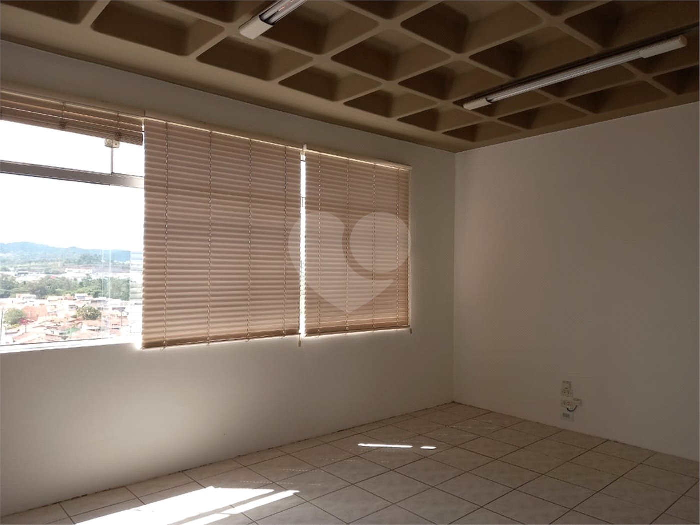 Salão Comercial para alugar em Jardim Brasil, Atibaia, SP