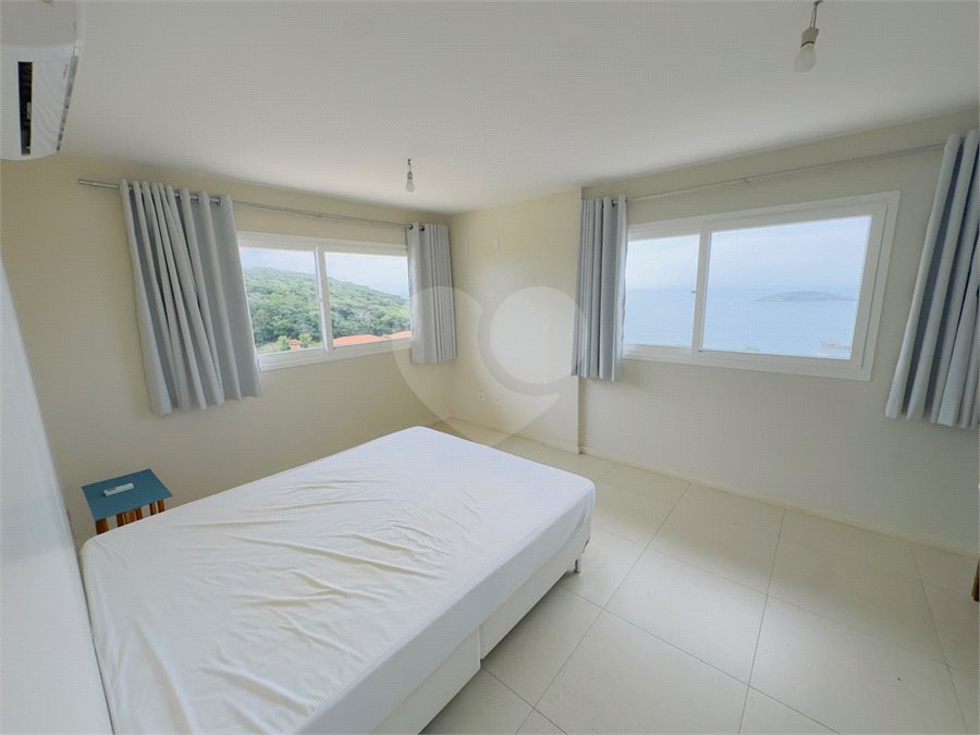 Casa à venda com 4 suítes em João Fernandes, Armação dos Búzios, RJ