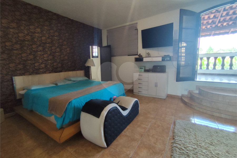 Sobrado à venda com 3 quartos, sendo 1 suíte, em Tremembé, São Paulo, SP