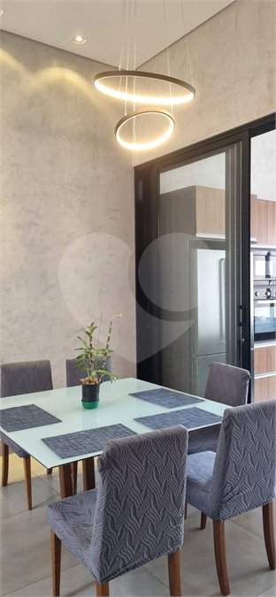 Casa à venda com 3 quartos, sendo 1 suíte, no condomínio Villas Mabel, Ribeirão Preto - SP