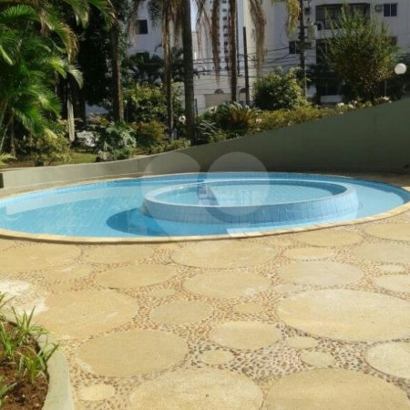 Apartamento à venda com 3 quartos, sendo 1 suíte,  em Campo Belo, São Paulo, SP