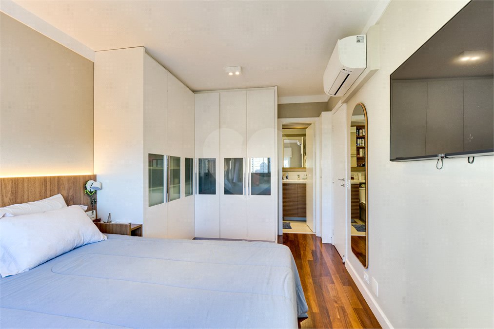 Apartamento à venda com 3 quartos, sendo 2 suítes,  em Jardim Marajoara, São Paulo, SP