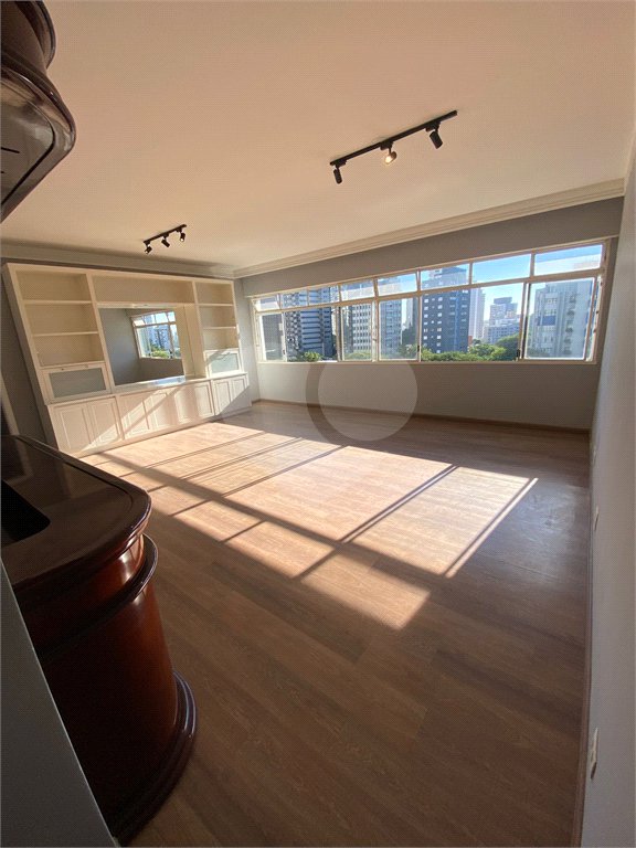 Apartamento à venda com 3 quartos em Vila Mariana, São Paulo, SP