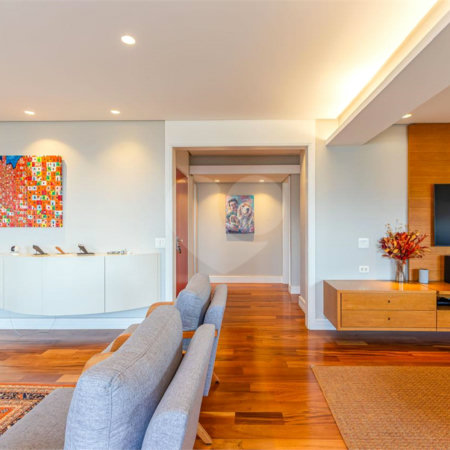 Apartamento à venda com 4 quartos, sendo 3 suítes,  em Real Parque, São Paulo, SP