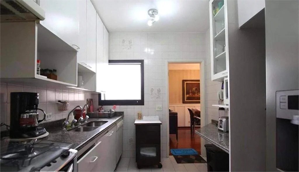 Apartamento à venda com 3 suítes em Vila Andrade, São Paulo, SP