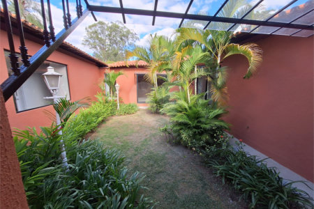 Casa à venda ou para alugar com 4 quartos, sendo 3 suítes, no condomínio Chácara Residencial Santa Maria, Votorantim - SP
