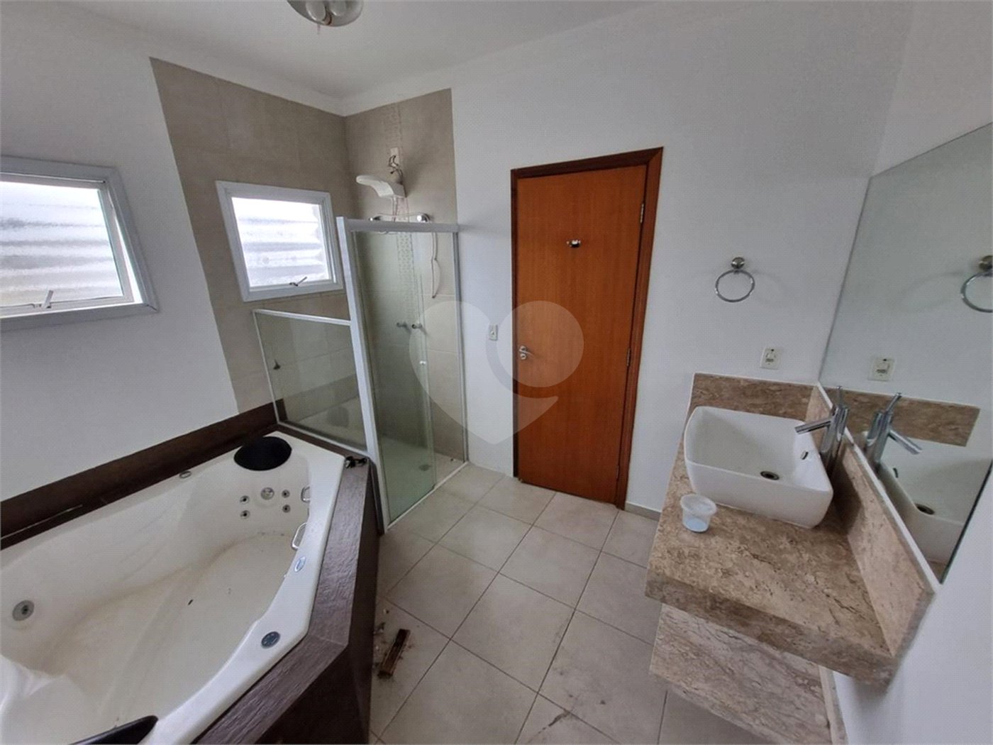 Casa à venda com 3 suítes no condomínio Residencial Villa do Bosque, Sorocaba - SP