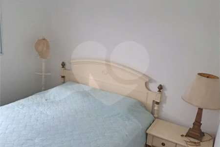 Casa Ampla com 5 Dormitórios, Piscina e Lazer Completo em Terreno de 1.260 m²