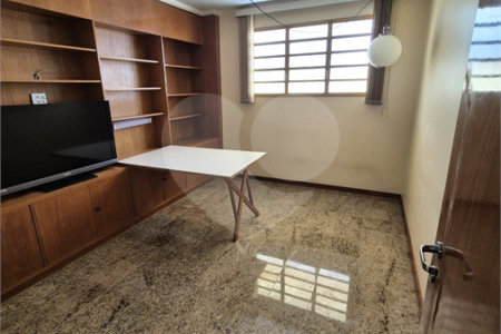 Casa à venda com 4 quartos, sendo 1 suíte, no Centro, Mogi das Cruzes, SP