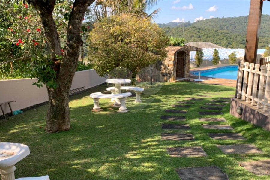 Casa à venda com 5 quartos, sendo 2 suítes, em Serra da Cantareira, Mairiporã, SP