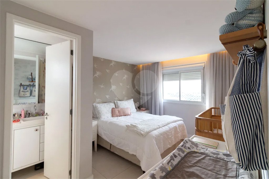 Apartamento à venda com 2 quartos, sendo 1 suíte,  em Vila Sônia, São Paulo, SP