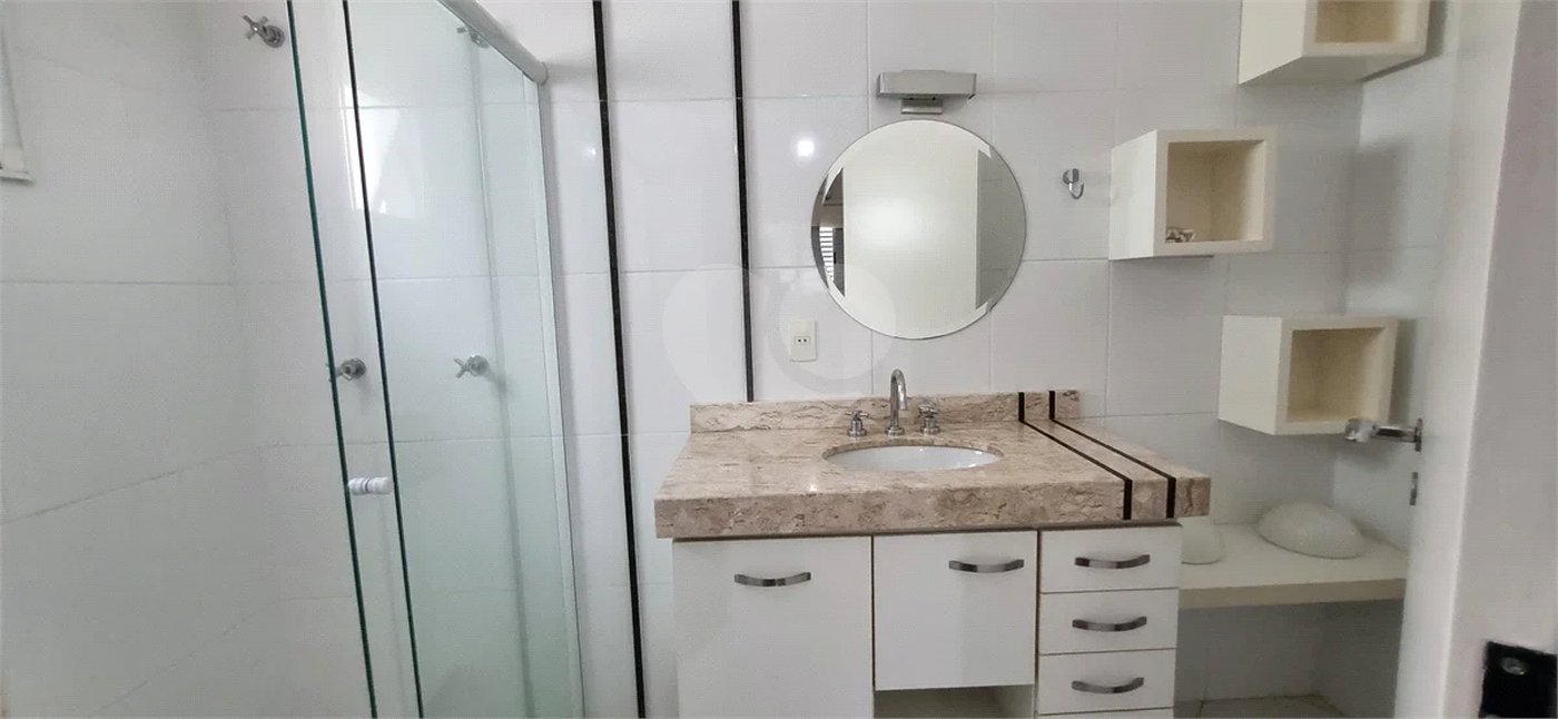 Lindo sobrado com 4 suites e piscina à venda, 365m², por R$ 2.450.000,00 no condomínio Villa Suiça, em Indaiatuba/SP.