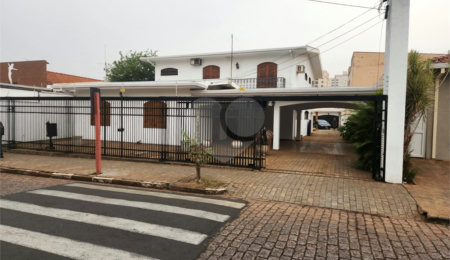 Sobrado à venda ou para alugar com 4 quartos, sendo 2 suítes,  no Centro, Araraquara, SP