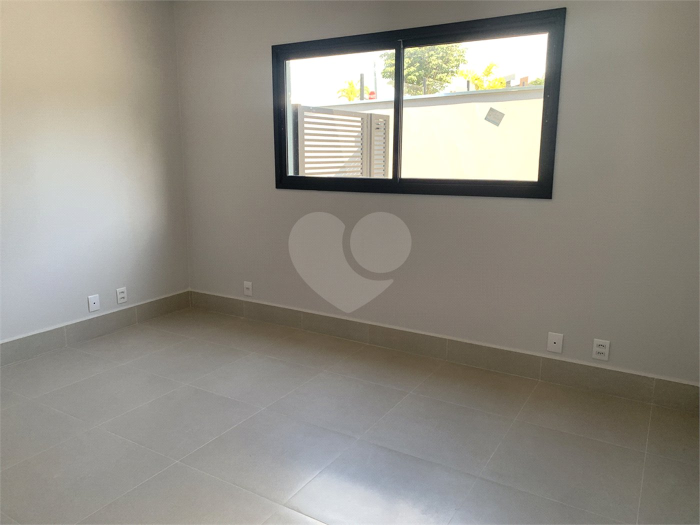 Casa à venda ou para alugar com 4 quartos, sendo 3 suítes, no condomínio Alphaville Nova Esplanada 1, Votorantim - SP