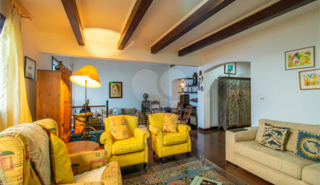 Casa à venda com 4 quartos, sendo 2 suítes,  em Chácara Flora, São Paulo, SP
