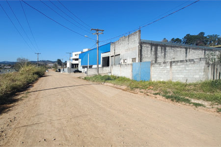 Chácara à venda com 3 quartos, sendo 1 suíte, no Centro, Nazaré Paulista, SP