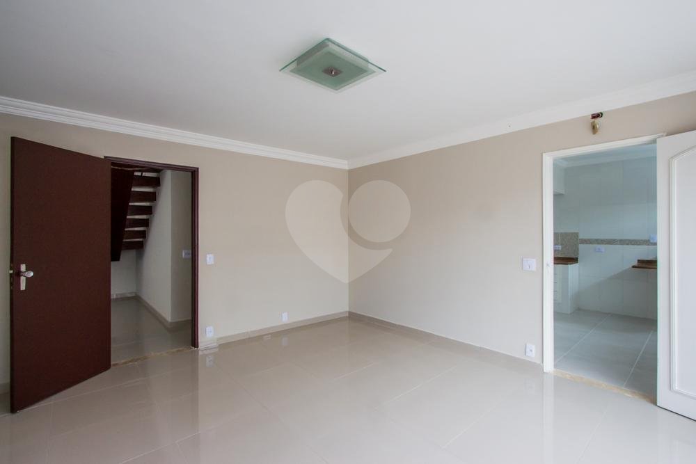 Sobrado à venda com 4 quartos, sendo 1 suíte,  em Interlagos, São Paulo, SP
