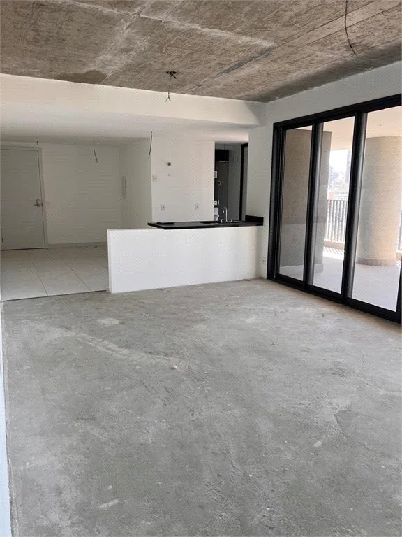 Apartamento à venda com 3 suítes em Pinheiros, São Paulo, SP