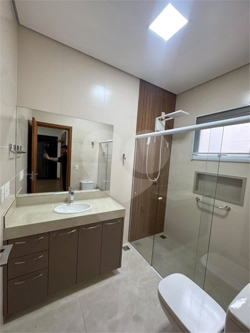 Casa à venda com 3 quartos, sendo 1 suíte, no condomínio Cond Laguna, Indaiatuba - SP
