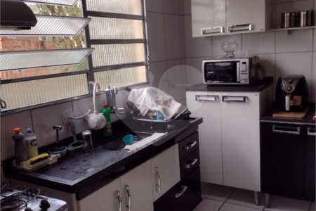 Sobrado à venda com 4 quartos, sendo 1 suíte,  em Jardim Maria Luiza, São Paulo, SP