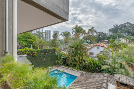 Sobrado à venda ou para alugar com 3 suítes em Jardim Marajoara, São Paulo, SP