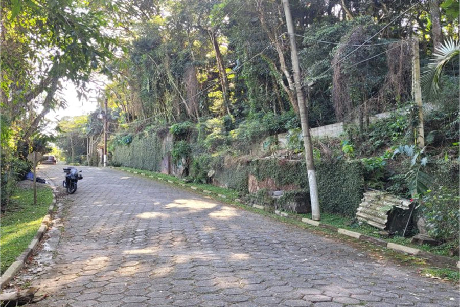 Terreno à venda no condomínio Parque Imperial da Cantareira, Mairiporã - SP