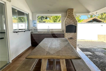 Casa à venda com 3 quartos, sendo 2 suítes, em Marina, Armação dos Búzios, RJ