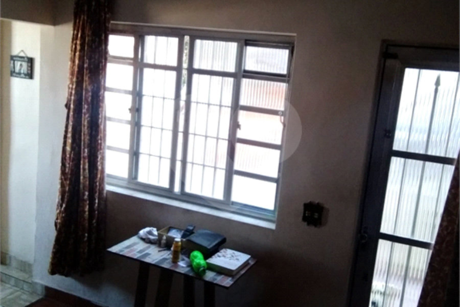 Sobrado à venda com 6 quartos, sendo 1 suíte, em Vila Maria Alta, São Paulo, SP