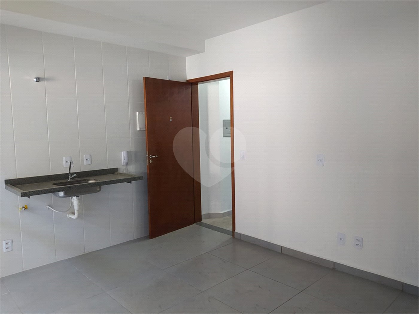 Casa à venda com 2 quartos no condomínio Residencial Magueta, São Paulo - SP