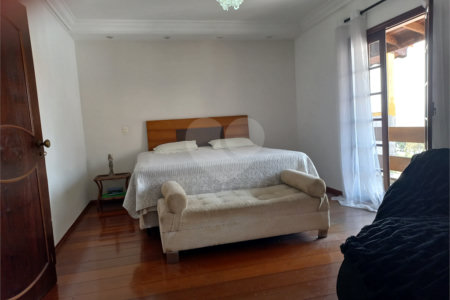 Casa à venda com 3 suítes em Parque Monte Alegre, Taboão da Serra, SP