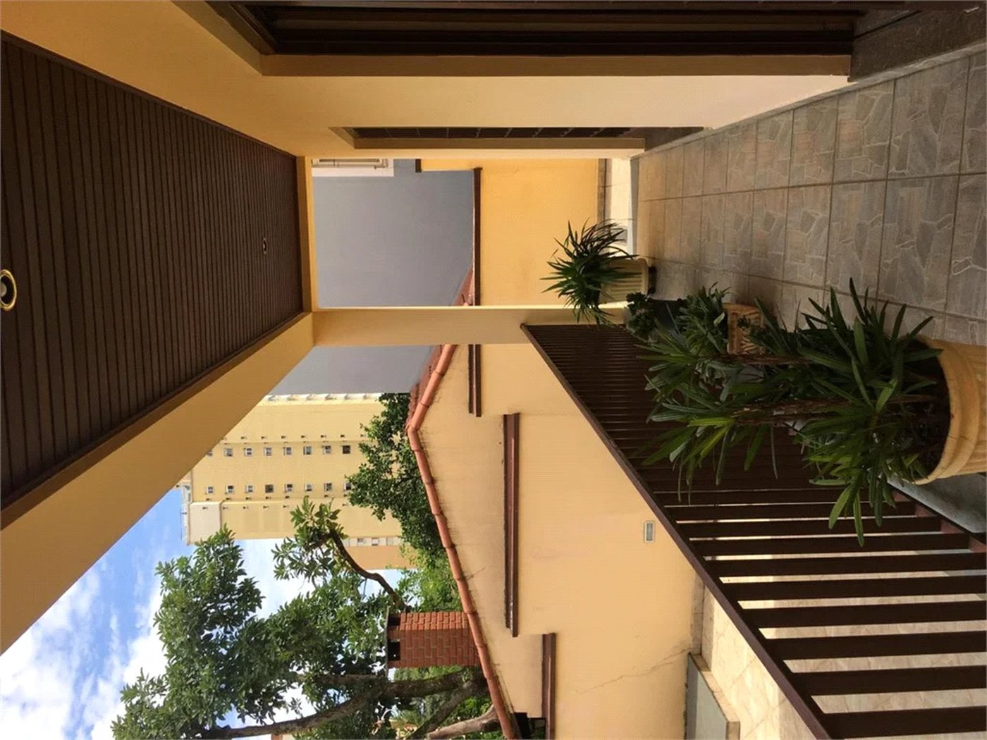 Casa à venda com 4 quartos, sendo 2 suítes, em Vila Suzana, São Paulo, SP