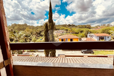 Sobrado à venda com 3 quartos, sendo 1 suíte, em Chácara Recanto Verde, Cotia, SP