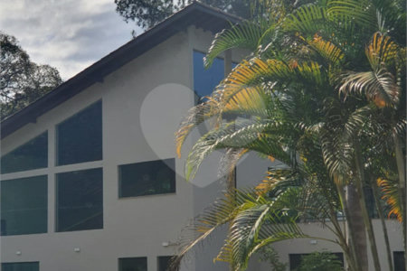 Casa à venda ou para alugar com 4 suítes em Vila Machado, Mairiporã, SP