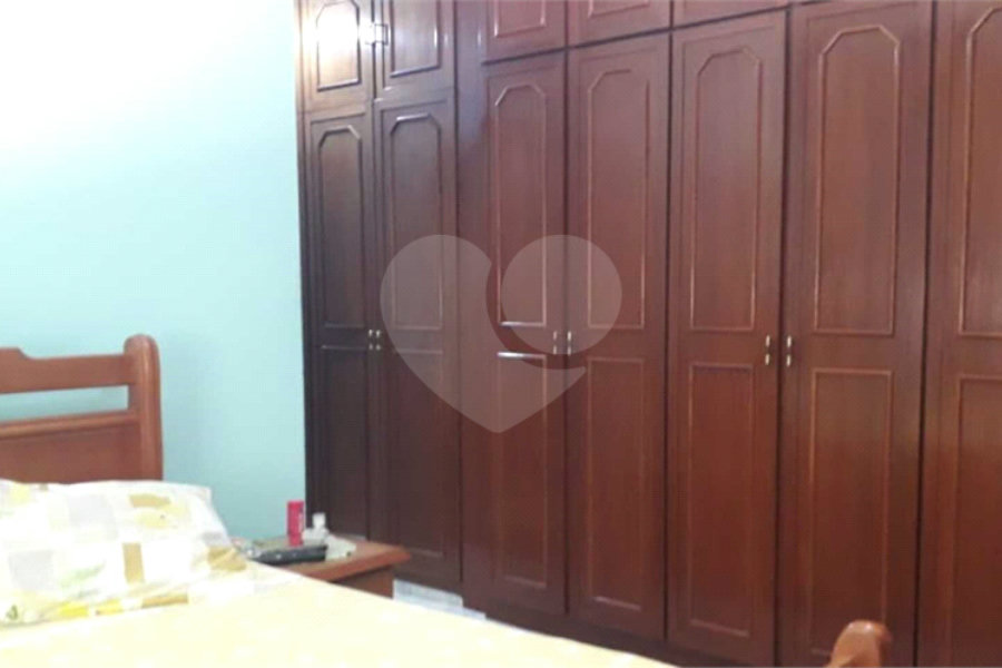 Casa à venda com 4 quartos, sendo 2 suítes, no condomínio Gleba II, Mairiporã - SP