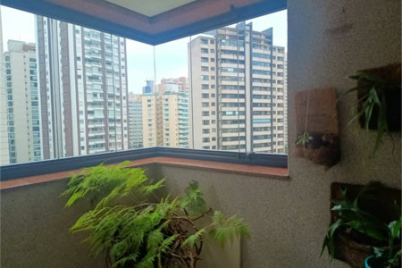 Apartamento à venda com 3 suítes em Vila Suzana, São Paulo, SP