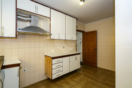 Sobrado à venda com 4 quartos, sendo 2 suítes, em Planalto Paulista, São Paulo, SP