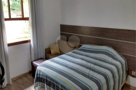 Casa à venda com 4 quartos, sendo 2 suítes,  no condomínio Ypê Branco I, São Paulo - SP