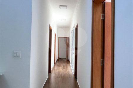 Casa à venda com 3 quartos, sendo 1 suíte, no condomínio Cond Laguna, Indaiatuba - SP
