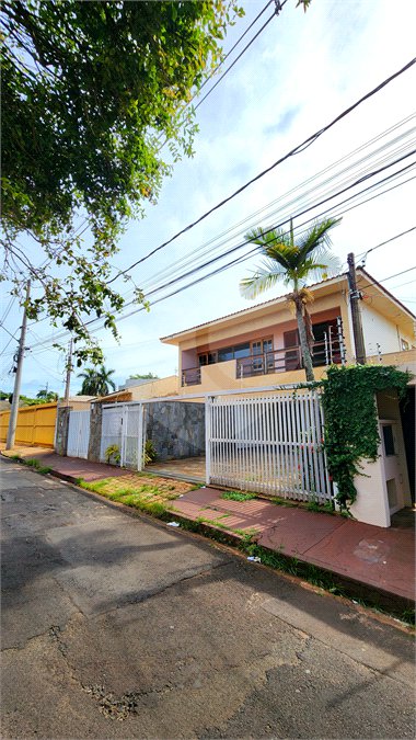 Sobrado à venda com 4 quartos, sendo 2 suítes, em Jardim Primavera, Araraquara, SP