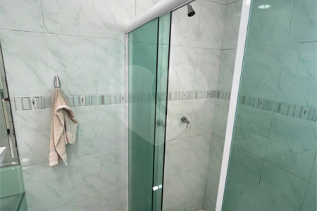 Casa à venda com 5 quartos, sendo 1 suíte, no condomínio Residencial Green Ville, Rio de Janeiro - RJ