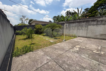 Casa Térrea à venda com 3 quartos, sendo 1 suíte,  em Vila Áurea, Poá, SP