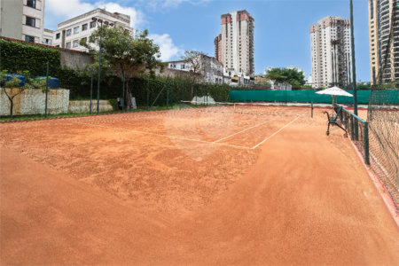 Apartamento à venda com 4 quartos, sendo 3 suítes, em Alto da Boa Vista, São Paulo, SP