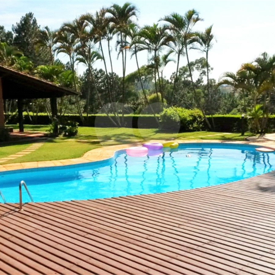 Casa em condomínio à venda ou para alugar com 4 quartos, sendo 2 suítes, em Caixa D´água, Vinhedo, SP