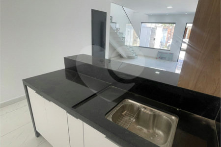 Casa à venda com 3 quartos, sendo 2 suítes, no condomínio Grand Park, Rio de Janeiro - RJ