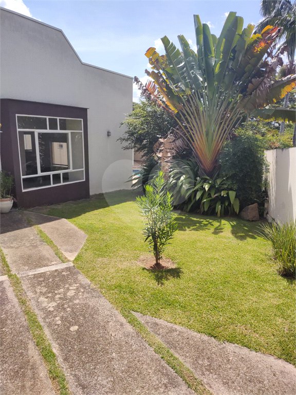 Casa à venda com 4 suítes no condomínio Estância Marambaia, Vinhedo - SP
