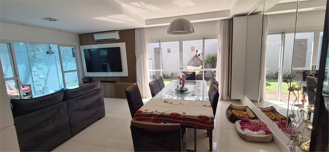 Casa à venda com 4 quartos, sendo 2 suítes,  no condomínio Aromaz, São Bernardo do Campo - SP