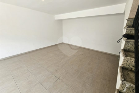 Sobrado à venda com 3 quartos, sendo 1 suíte,  em Vila Nivi, São Paulo, SP