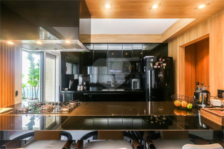 Apartamento à venda com 3 suítes em Cidade Monções, São Paulo, SP