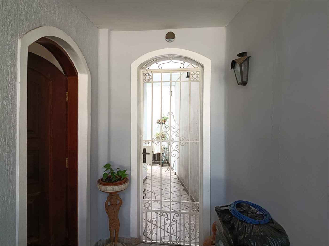 Sobrado à venda com 4 quartos, sendo 2 suítes, em Mirandópolis, São Paulo, SP