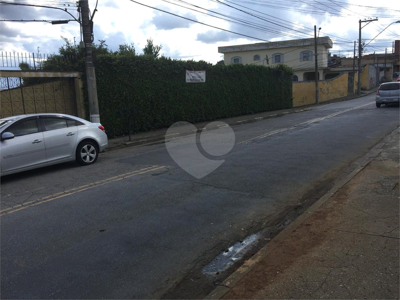 Casa à venda com 3 quartos, sendo 1 suíte,  em Vila Oliveira, Mogi das Cruzes, SP